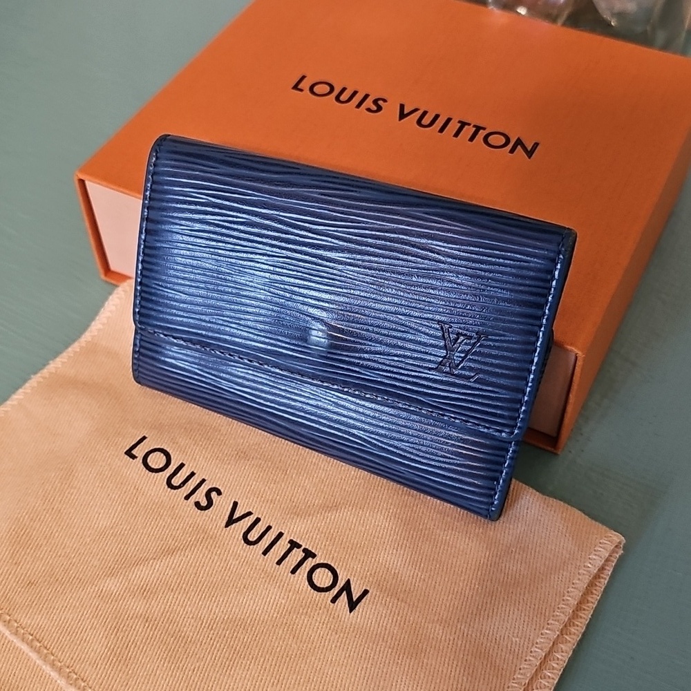 Louis Vuitton Blue Epi 6 Key Holder